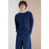 Trendyol Navy Blue Men's More Sustainable Oversize Textured Collar Detailed Sweatshirt.