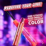 Wet'n wild Chameleon Chrome Liquid Eyeliner holografski tuš za oči nijansa Turbo Dream 2.7 ml | shoptok.hr