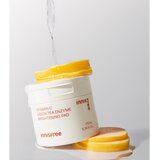 Innisfree Green Tea Vitamin C Brightening Toner Pads blazinice natopljene tonerom za sjaj i hidrataciju 60 kom | shoptok.hr