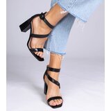 Gemre Black block heel sandals with a buckle Runaz | ePonuda.com