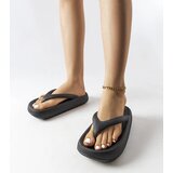  Black massive flip-flops Modesto Cijene