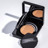 Catrice Invisible Cover Cushion Foundation matirajoči tekoči puder v gobici SPF 30 odtenek 032W 10 g | Shoptok.si