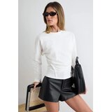 TRENDYOLMILLA Trendyol ženska majica Twoaw27Ts00045, ecru | Eponuda.com
