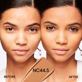MAC Cosmetics Studio Fix Fluid SPF 15 24HR Matte Foundation + Oil Control matirajoči tekoči puder SPF 15 odtenek NC44.5 30 ml | Shoptok.si