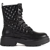 Shelvt Black quilted workers on a platform Cene