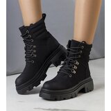 Gemre Black ankle boots with a chunky sole Lyric | ePonuda.com