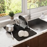 Umbra Mat crna plastična podloga za ocjeđivanje posuđa 61x43 cm Udry – | shoptok.hr