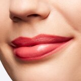 MAC Cosmetics Lustreglass Sheer-Shine Lipstick sjajilo za usne nijansa Gummy Bare 3 g | shoptok.hr