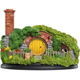 The Hobbit Hobbit Hole Bagshot Row Chimney zbirateljska diorama 9cm Cene