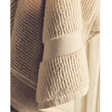 Kave Home Bež frotirna bombažna brisača 70x140 cm Olvira – | Shoptok.si