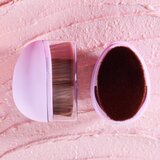 Essence kabuki čopič za ličenje Kabuki 1 kos | Shoptok.si