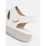 SEASTAR Women's white Velcro sandals | ePonuda.com