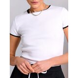 Sinsay Bluza s kontrastnim porubom | shoptok.hr