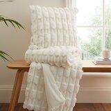 Bianca Okrasna blazina iz mikropliša 50x50 cm Carved Fur – | Shoptok.si