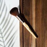 So Eco Blush Brush kist za lice s hipoalergenim vlaknima 1 kom | shoptok.hr