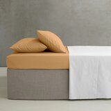 Catherine Lansfield Rumena/oranžna napenjalna rjuha iz perkala 135x190 cm Easy Iron Percale – | Shoptok.si