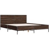  Posteljni okvir rjav hrast 140x200 cm inženirski les in kovina | Shoptok.si