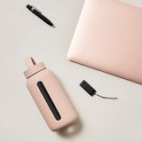 Muuki Svetlo rjava steklenica za vodo za na pot 720 ml Desert Rose – | Shoptok.si