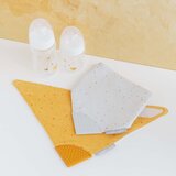 Canpol Cloth Bib with Teether podbradnik s grickalicom Grey 1 kom | shoptok.hr