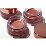 SOSU by Suzanne Jackson x Terrie McEvoy Daydream Collection kremasto senčilo za oči odtenek Gold | Shoptok.si