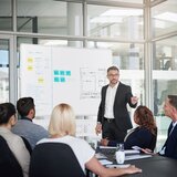  Dvostrana mobilna bijela tabla s pegboardom, kotačićima i stalkom, dim. 120 x 90 cm | shoptok.hr