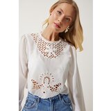  Women's White Scalloped Crop Knitted Blouse | Shoptok.si