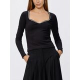 Reserved Bluza sa svjetlucavom aplikacijom - crno | shoptok.hr