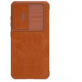 Nillkin Qin Leather Pro preklopna torbica z zaščito za kamero za Samsung Galaxy S23 - rjava | Shoptok.si