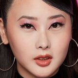 NYX Professional Makeup Bare With Me Blur Tint Foundation puder mješovita 30 ml Nijansa 01 pale | shoptok.hr