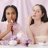 OLEHENRIKSEN Pout Preserve Peptide Lip Treatment vlažilni sijaj za ustnice odtenek Sweet Macaron 12 ml | Shoptok.si