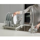 Joseph Joseph Svetlo siv plastičen odcejalnik posode 33,5x31,5 cm Duo – | Shoptok.si