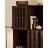 Kave Home Temno rjav regal v orehovem dekorju z drsnimi vrati 84,5x170x42,5 cm Beyla – | Shoptok.si