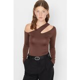 Trendyol Brown Asymmetric Collar Fitted Knitted Blouse Cene