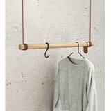 LIND DNA Stensko stojalo za oblačila iz masivnega hrasta v naravni barvi 80x200x4 cm Swing M – | Shoptok.si