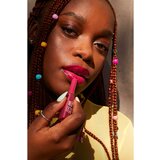 3INA The Color Lip Glow hidratantni ruž za usne sa sjajem nijansa 385 - Wild, berry pink 1,6 g | shoptok.hr