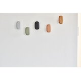 MiaCara Zelen hrastov stenski obešalnik Gemma Oak Dusty Green – | Shoptok.si