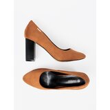 GOODIN Light brown pumps on a black heel | ePonuda.com