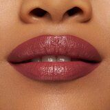 Essence satin GLOW kremasta šminka s satenastim zaključkom odtenek 05 Chai There! 3.5 g | Shoptok.si