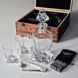  Zaobljen vrč z dvema kozarcema v leseni škatli | Shoptok.si