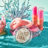Essence kompaktni puder - Live Life In Coral Mattifying Powder - 01 Smilin' From Shore To Reef! Cene