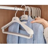 Joseph Joseph Plastični obešalniki v kompletu 2 ks Orderly – | Shoptok.si