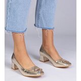 Gemre Golden low-heeled pumps with rhinestones Cahes | ePonuda.com