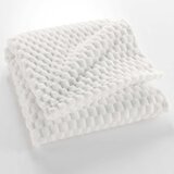 Douceur d intérieur Kremno bela odeja iz mikroflanele 125x150 cm Mini Frosty – Cene