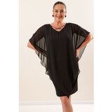 By Saygı Front Back Stone Cross-Band Top Chiffon Lycra Sandy Plus Size Dress Black cene