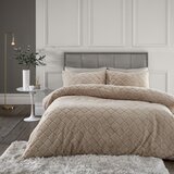 Catherine Lansfield Bež podaljšana posteljnina za zakonsko posteljo iz mikropliša 230x220 cm Cosy Diamond – | Shoptok.si