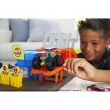 Hot Wheels Monster Trucks Explosive Garage igralni komplet | Shoptok.si