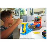 Hot Wheels Monster Trucks Explosive Garage igralni komplet | Shoptok.si