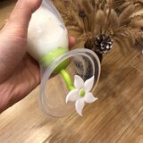 Haakaa silikonski pokrovček rožica white | Shoptok.si