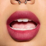 MAC Cosmetics Powder Kiss Lip + Cheek Mousse večnamensko ličilo za ustnice in lica odtenek Date Night 5 ml | Shoptok.si