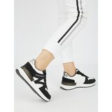 Shelvt Women's black comfortable sneakers | shoptok.hr